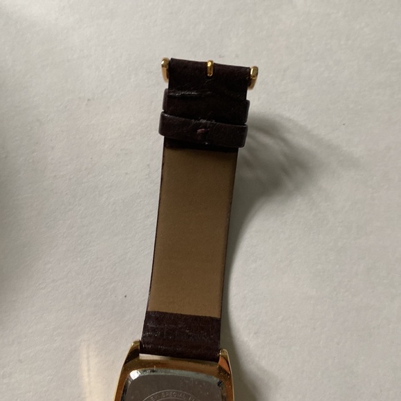 Vintage Disneyland 50th anniversary watch in tin - Picture 12 of 17